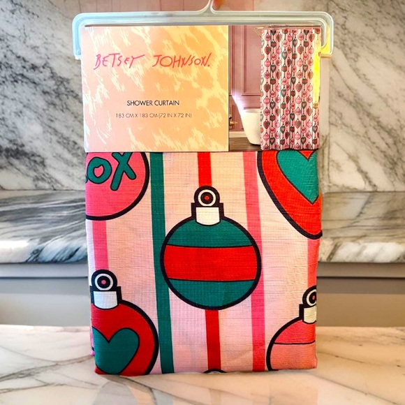 Betsey Johnson Other - Betsey Johnson NWT Pink Red Green Christmas
Bulbs Ornaments Shower Curtain